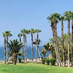 Апартаменты Sea View At Park Santiago